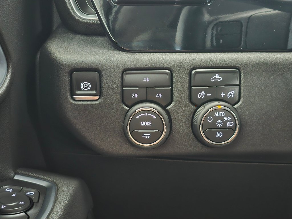Used 2025 Chevrolet Silverado 2500 LT w/ Convenience Package AWD/4WD image 24