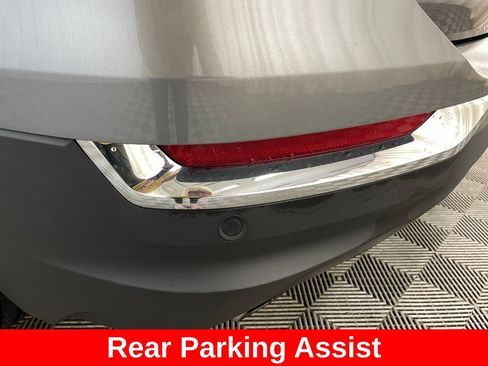 Certified 2018 GMC Terrain SLT w/ Preferred Package FWD image 16
