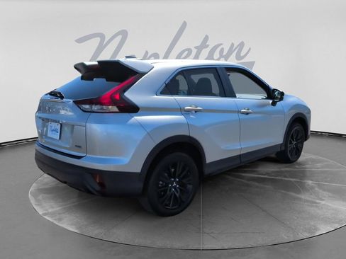 Used 2023 Mitsubishi Eclipse Cross LE AWD/4WD image 6