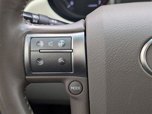 Used 2014 Lexus GX 460 image 18