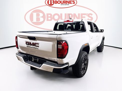 Used 2024 GMC Canyon Elevation w/ Convenience Package image 9