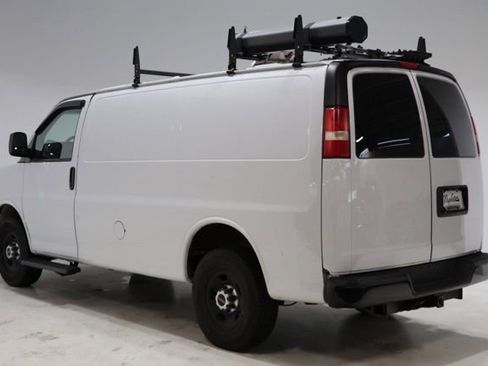 Used 2015 GMC Savana 2500 RWD image 5
