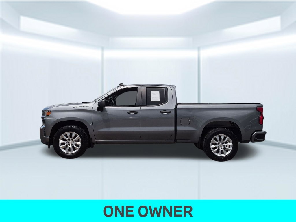 Used 2022 Chevrolet Silverado 1500 Custom RWD image 2