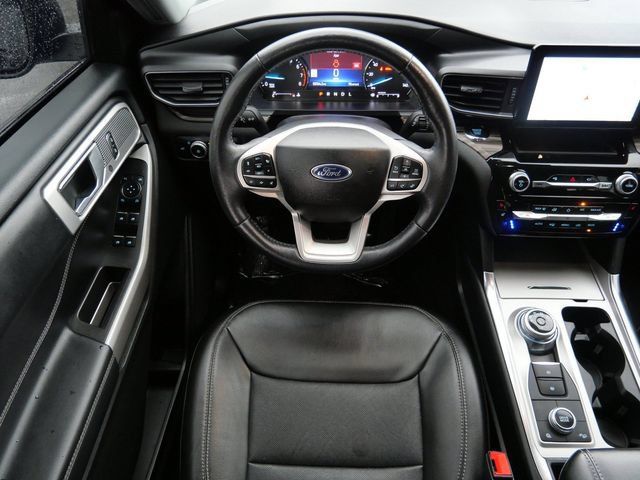 Used 2023 Ford Explorer Limited AWD/4WD image 12