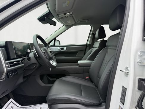 Certified 2025 Hyundai Santa Fe SEL AWD/4WD image 9