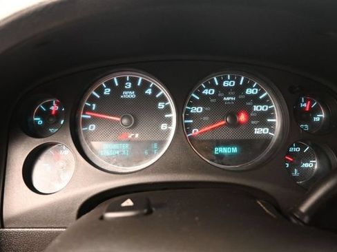 Used 2010 GMC Sierra 1500 SLT w/ All-Terrain Package AWD/4WD image 28