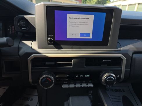 Certified 2024 Toyota Tacoma SR AWD/4WD image 20