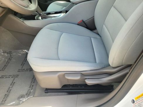 Used 2020 Chevrolet Malibu LS FWD image 15