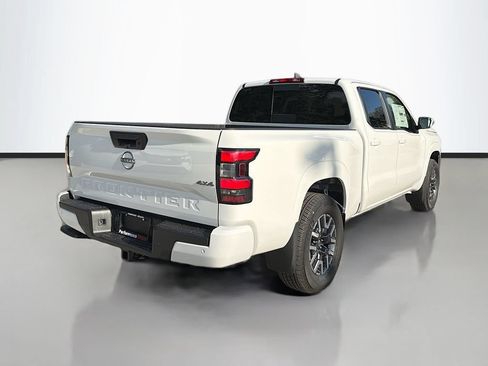 New 2026 Nissan Frontier SV w/ All-Weather Content Package AWD/4WD image 9