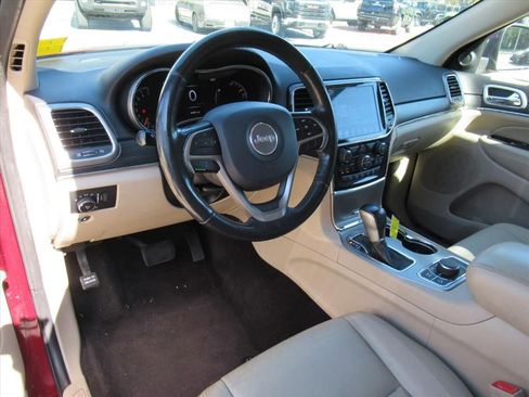 Used 2019 Jeep Grand Cherokee Limited image 16