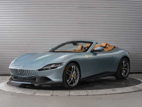 Used 2025 Ferrari Roma Spider RWD image 1