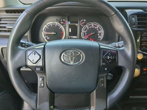 Used 2020 Toyota 4Runner Venture w/ Moonroof Package AWD/4WD image 68