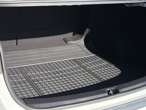 Used 2021 Toyota Corolla SE w/ SE Premium Package image 27