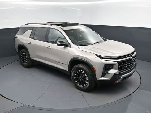 New 2026 Chevrolet Traverse Z71 w/ Enhanced Driving Package AWD/4WD image 38