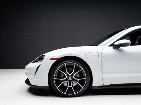 Used 2023 Porsche Taycan w/ Premium Package image 19