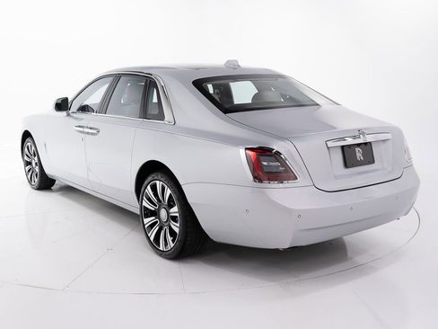 Certified 2021 Rolls-Royce Ghost image 3