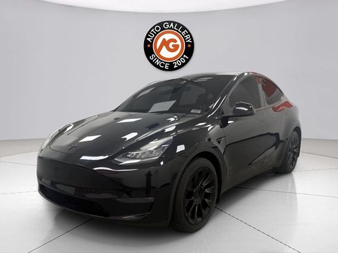 Used 2023 Tesla Model Y Long Range AWD/4WD image 9