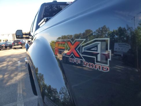 Used 2022 Ford F450 XLT w/ XLT Premium Package AWD/4WD image 7