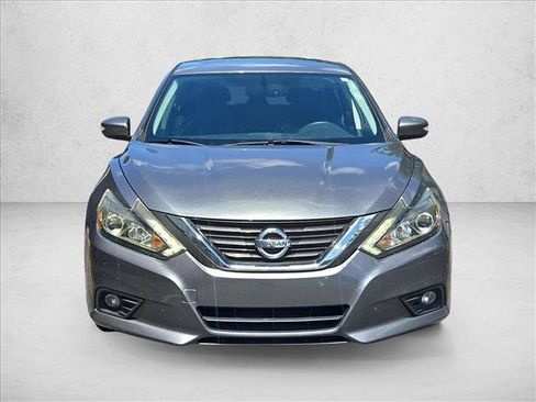 Used 2016 Nissan Altima 2.5 SL w/ 2.5 Technology w/LED Package FWD image 2