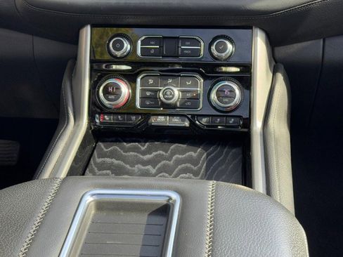 Used 2021 GMC Yukon Denali image 16