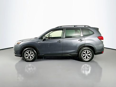 Used 2023 Subaru Forester Premium AWD/4WD image 5