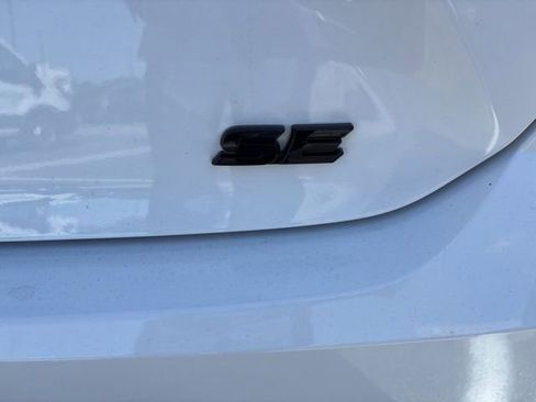 Used 2026 Toyota Camry SE FWD image 8