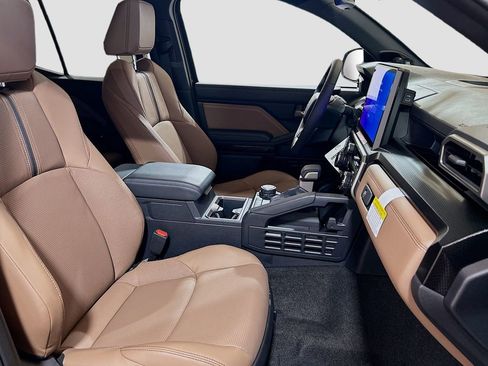 New 2026 Toyota 4Runner Limited image 28