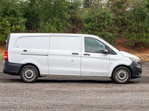 Used 2018 Mercedes-Benz Metris image 10