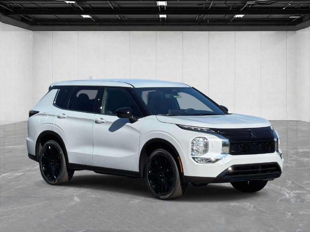 New 2026 Mitsubishi Outlander LE AWD/4WD image 3