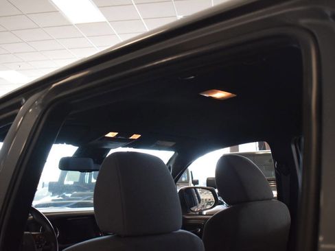 Used 2019 Toyota Tacoma TRD Sport w/ Technology Package image 60