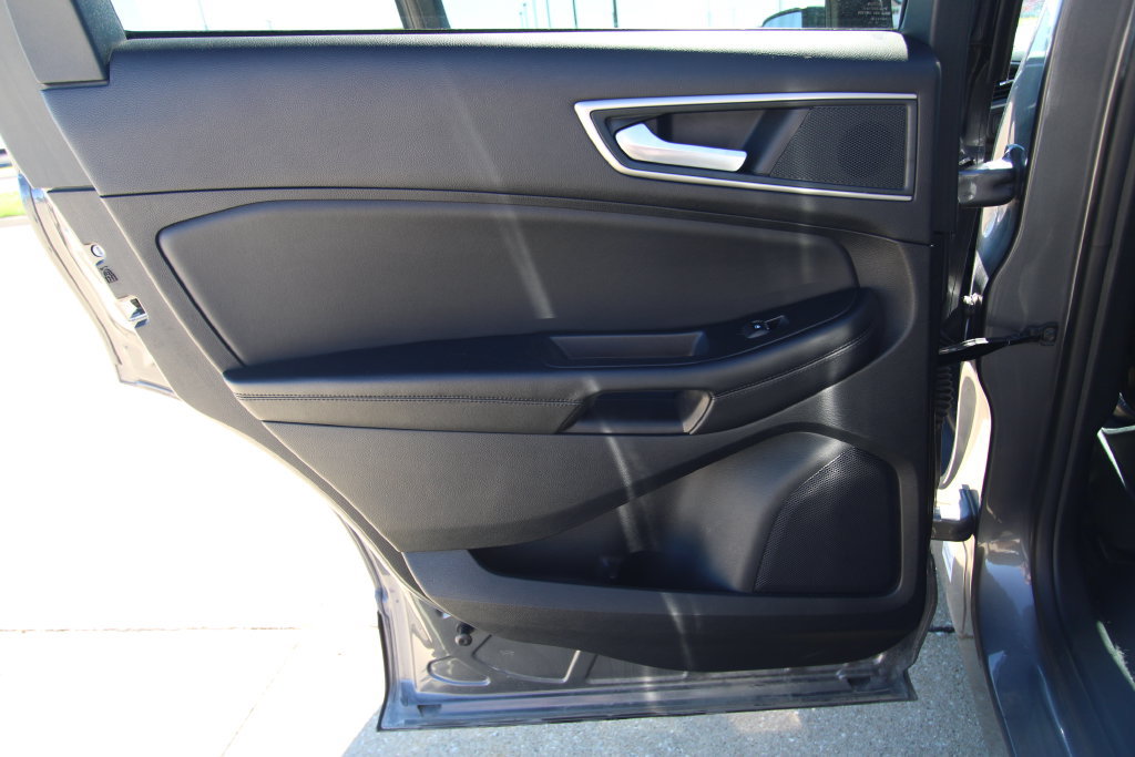Used 2024 Ford Edge SEL AWD/4WD image 35