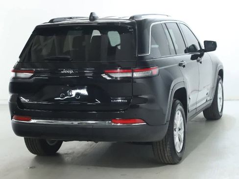 Used 2023 Jeep Grand Cherokee Limited w/ Luxury Tech Group II image 47