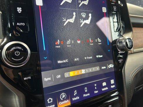 Used 2022 RAM 3500 Limited image 37