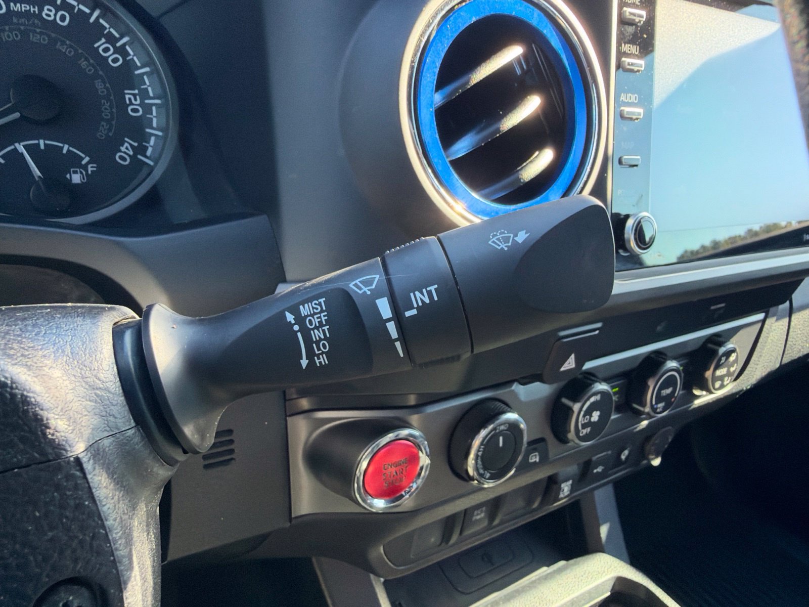 Used 2020 Toyota Tacoma TRD Off-Road AWD/4WD image 22