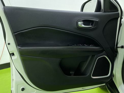 Used 2019 Jeep Compass Latitude w/ Popular Equipment Group image 16