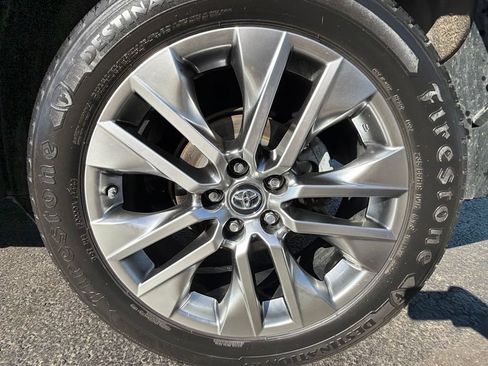 Used 2019 Toyota RAV4 XLE Premium w/ Cold Weather Package AWD/4WD image 54