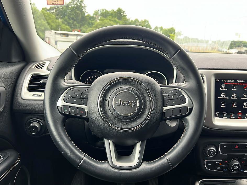 Used 2018 Jeep Compass Latitude w/ Popular Equipment Group AWD/4WD image 13