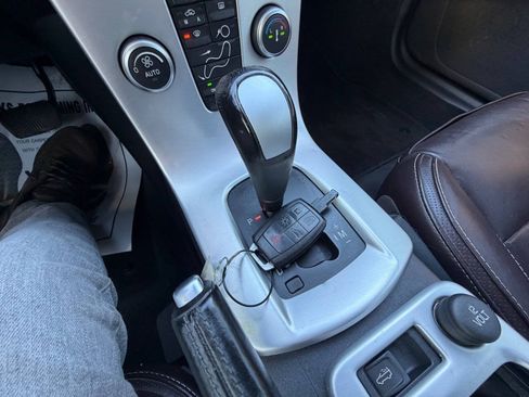 Used 2012 Volvo C70 T5 FWD image 13
