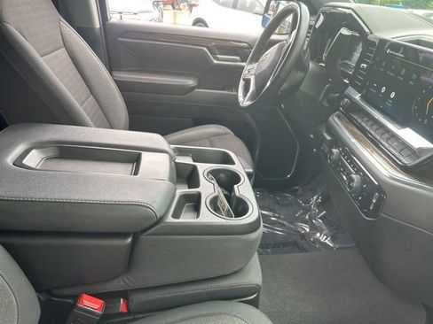Used 2025 Chevrolet Silverado 1500 LT AWD/4WD image 15