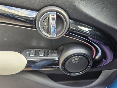 Used 2022 MINI Cooper S image 25