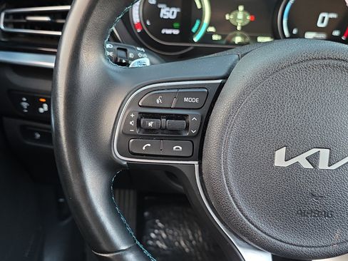 Used 2022 Kia Niro EX Premium image 18