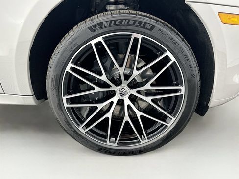 Used 2026 Porsche Macan AWD/4WD image 33