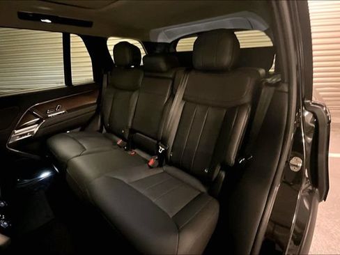 New 2026 Land Rover Range Rover SE AWD/4WD image 9