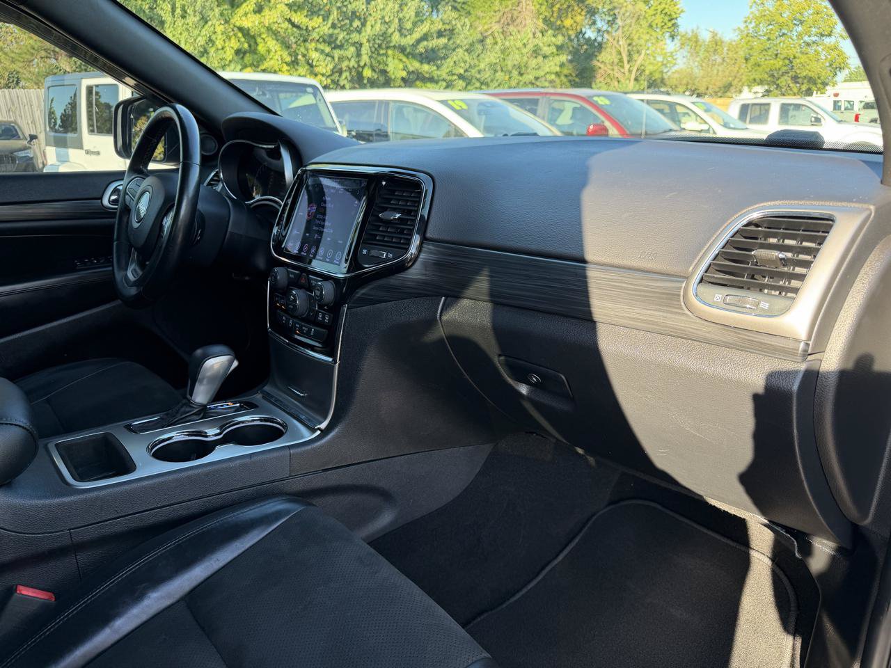 Used 2019 Jeep Grand Cherokee Altitude RWD image 8
