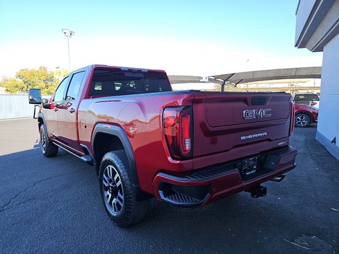 Used 2021 GMC Sierra 2500 AT4 w/ AT4 Premium Plus Package image 3