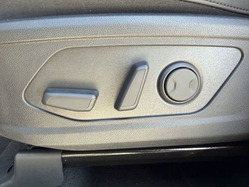 New 2026 Kia Sorento S FWD image 17