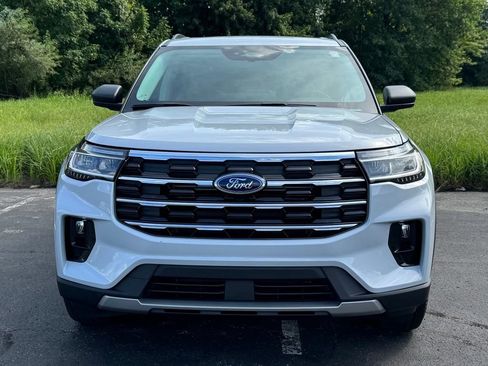 New 2026 Ford Explorer Active w/ Active Comfort Package AWD/4WD image 3