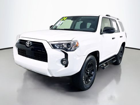 Used 2024 Toyota 4Runner SR5 RWD image 10
