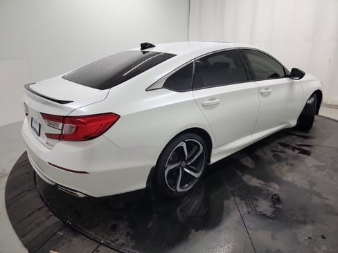 Certified 2022 Honda Accord Sport image 9