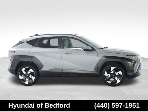 Used 2024 Hyundai Kona Limited AWD/4WD image 12